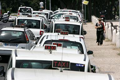 Featured image for “Regione Lazio, contributi per taxi e auto a noleggio”
