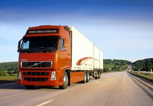 Featured image for “Trasporto merci. CNA: i nuovi divieti di circolazione penalizzano pesantemente la nostra economia”