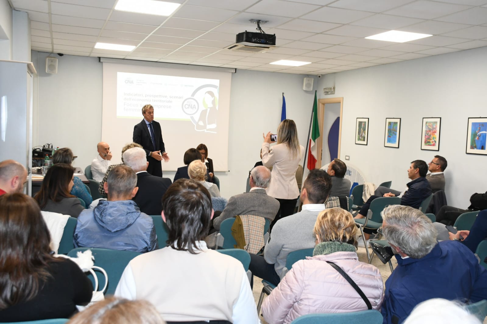 Featured image for “Imprese femminili ed economia locale. Convegno CNA con esperti CCIAA ed Unioncamere”